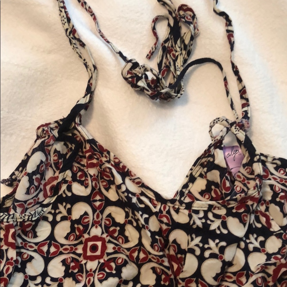 Romper - Picture 2 of 4